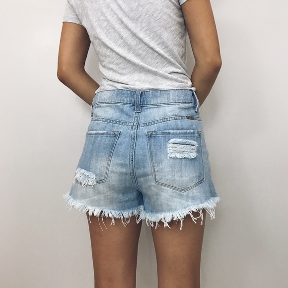 🆕 Victoria - Tomgirl Distressed Denim Shorts - Picture 5 of 5